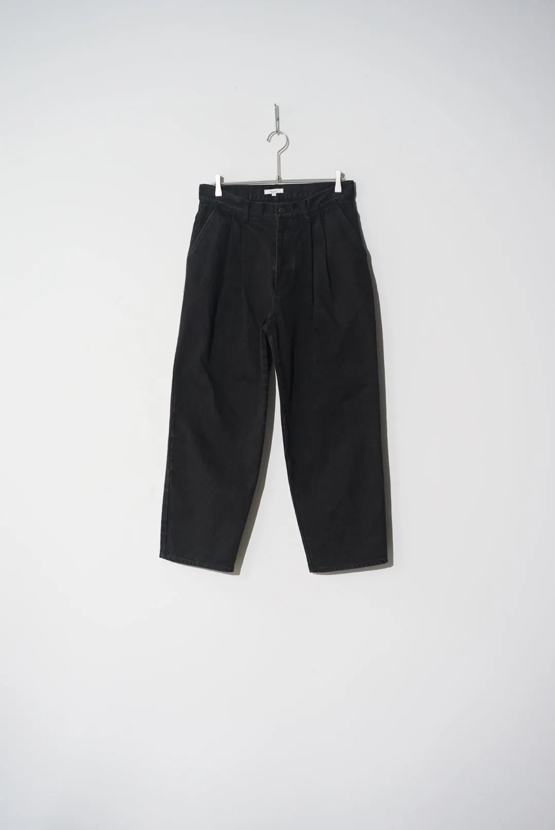 kontor / 2PLEAT DENIM SLACKS